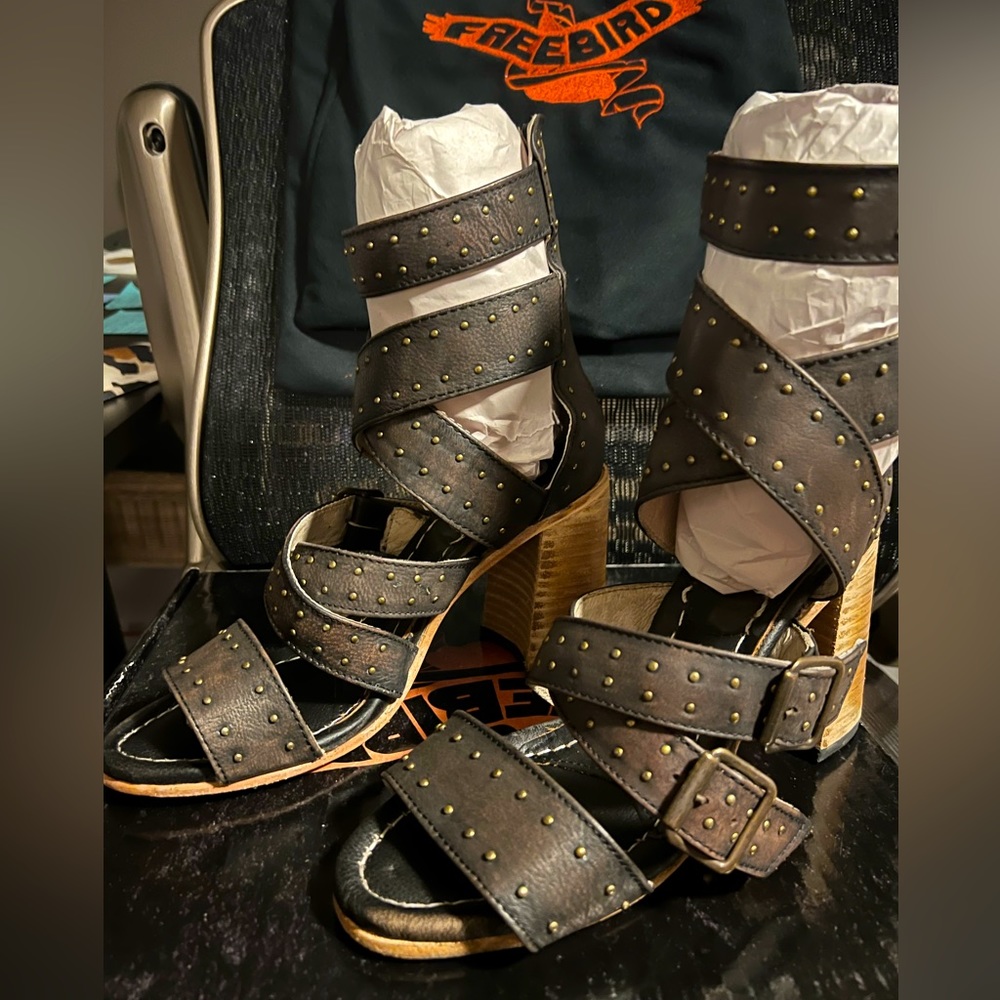 Freebird Tanica in black size 8